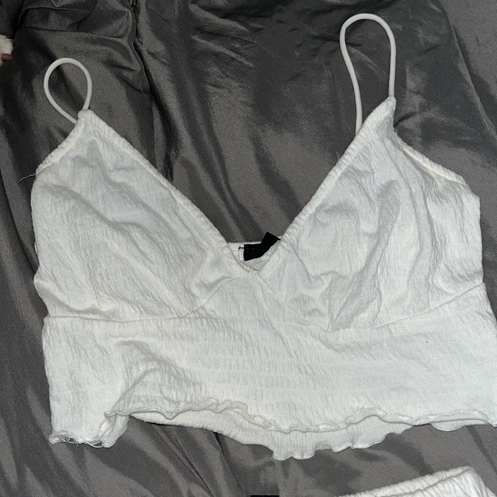White set - Picture 2 of 4